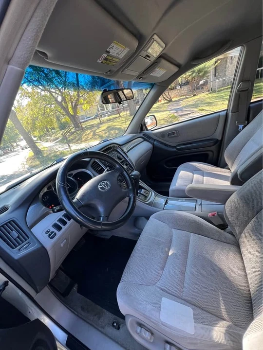 2004 Toyota Highlander - Image 8 of 14