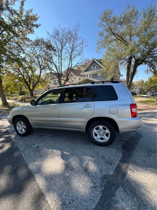 2004 Toyota Highlander - Image 6 of 14