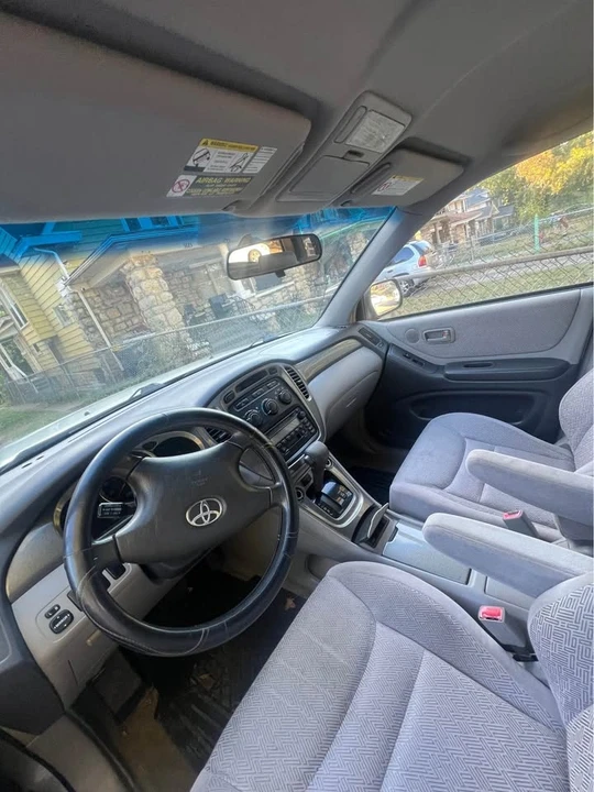 2004 Toyota Highlander - Image 13 of 14