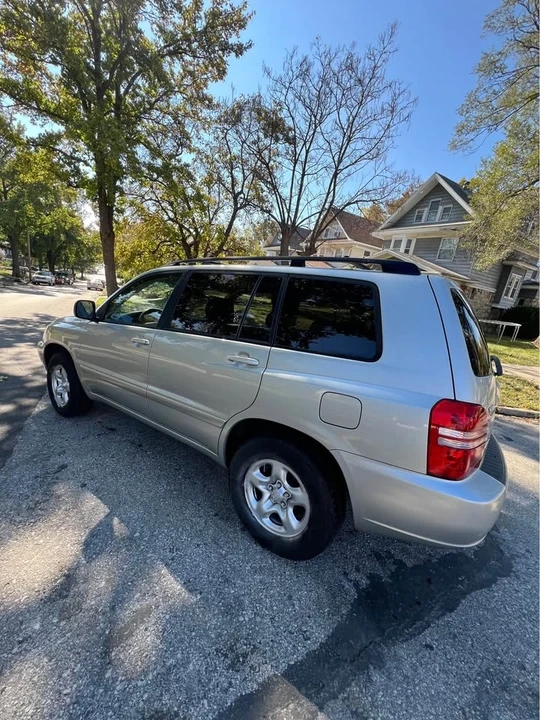 2004 Toyota Highlander - Image 7 of 14