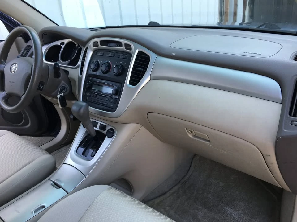 2004 Toyota Highlander - Image 15 of 18