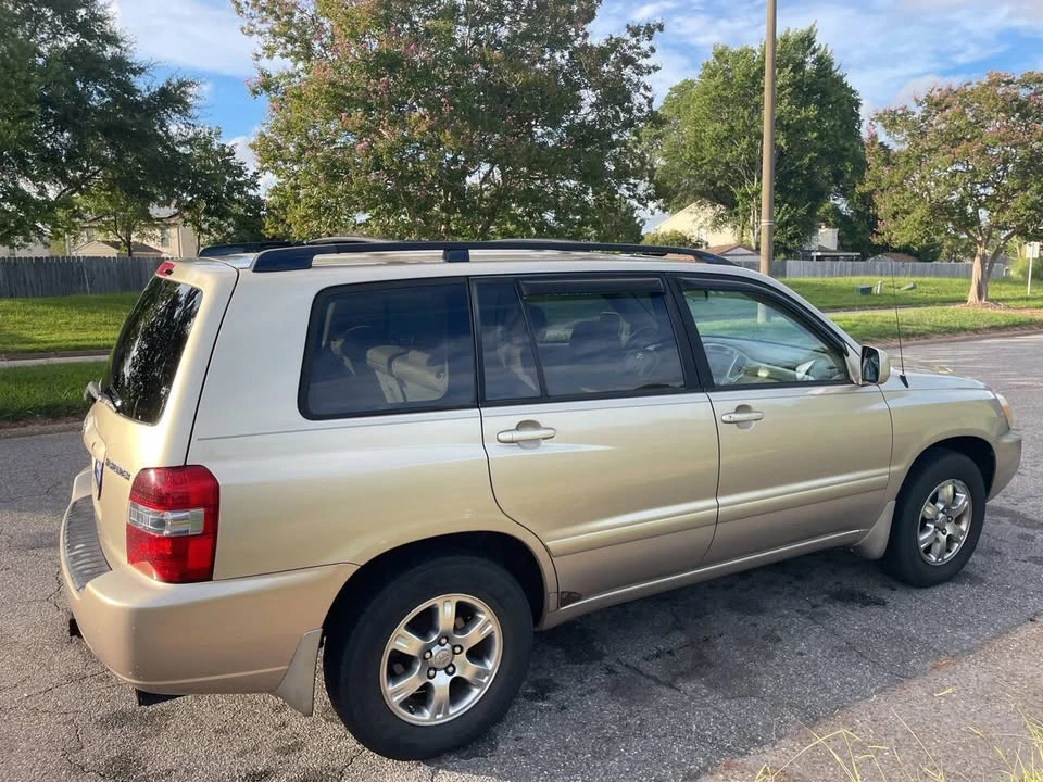 2004 Toyota Highlander - Image 6 of 20