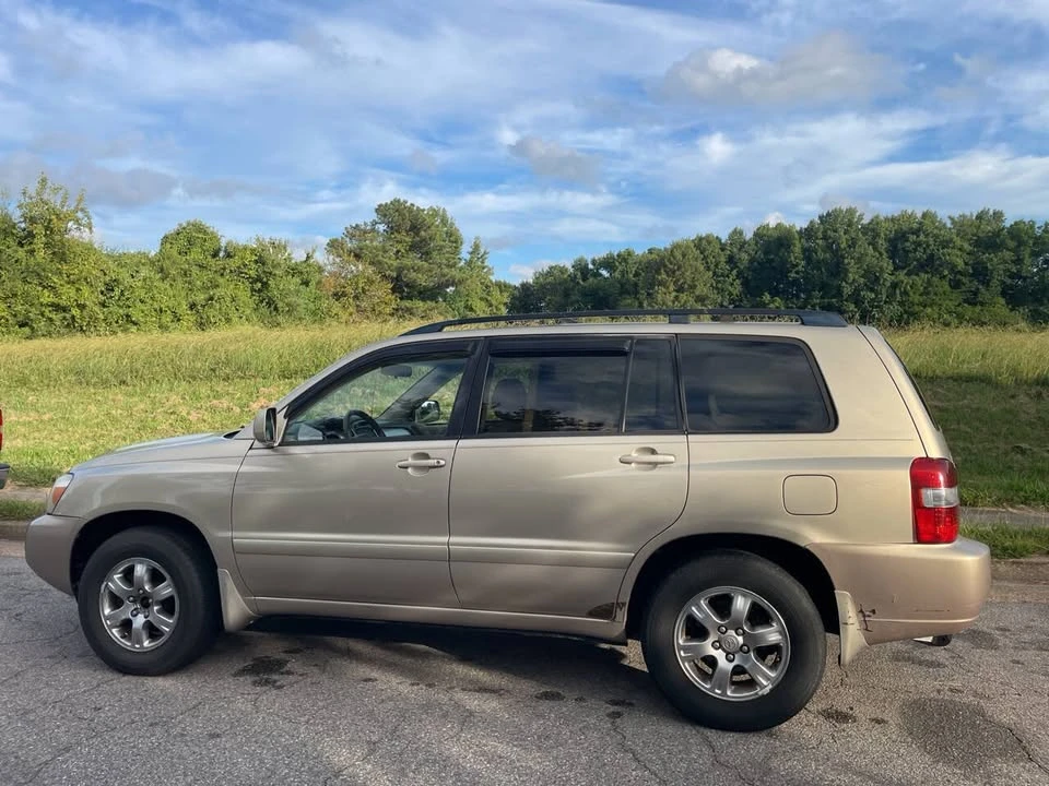 2004 Toyota Highlander - Image 4 of 20