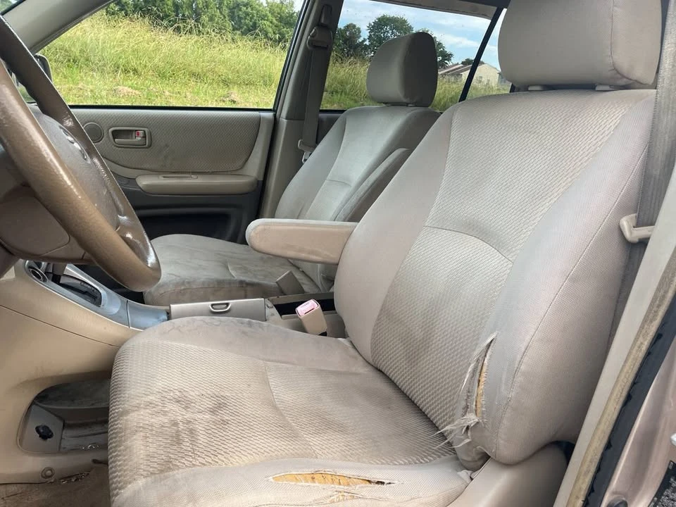 2004 Toyota Highlander - Image 14 of 20