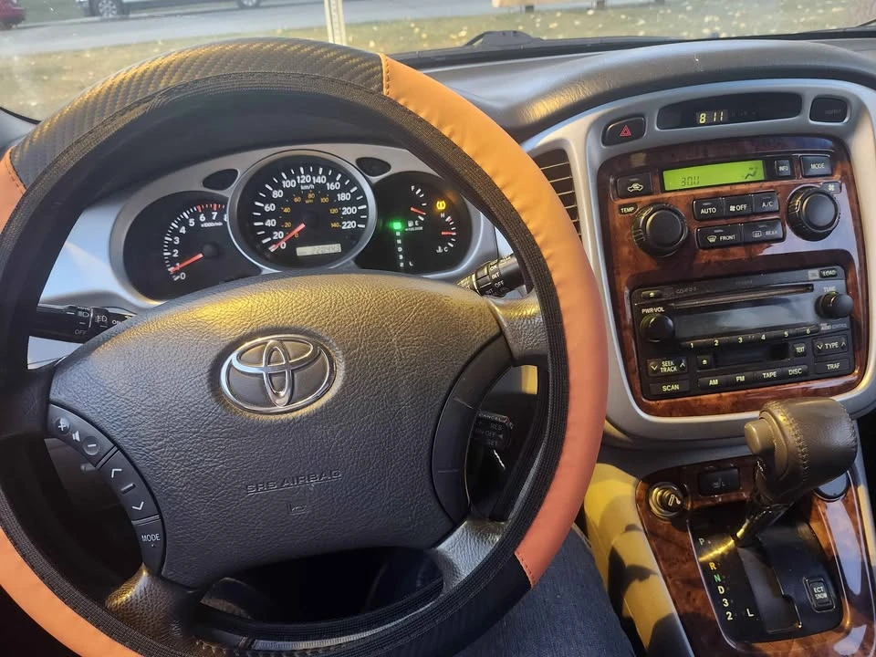 2004 Toyota Highlander - Image 2 of 4