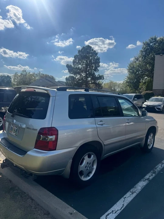 2004 Toyota Highlander - Image 3 of 8
