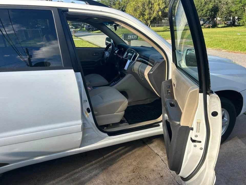 2004 Toyota Highlander - Image 3 of 14