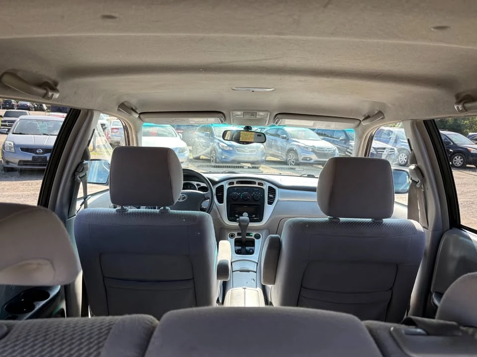 2004 Toyota Highlander - Image 16 of 19