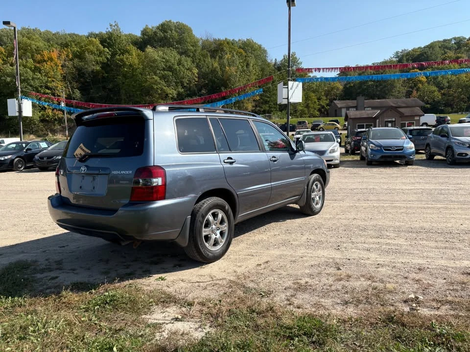 2004 Toyota Highlander - Image 2 of 19