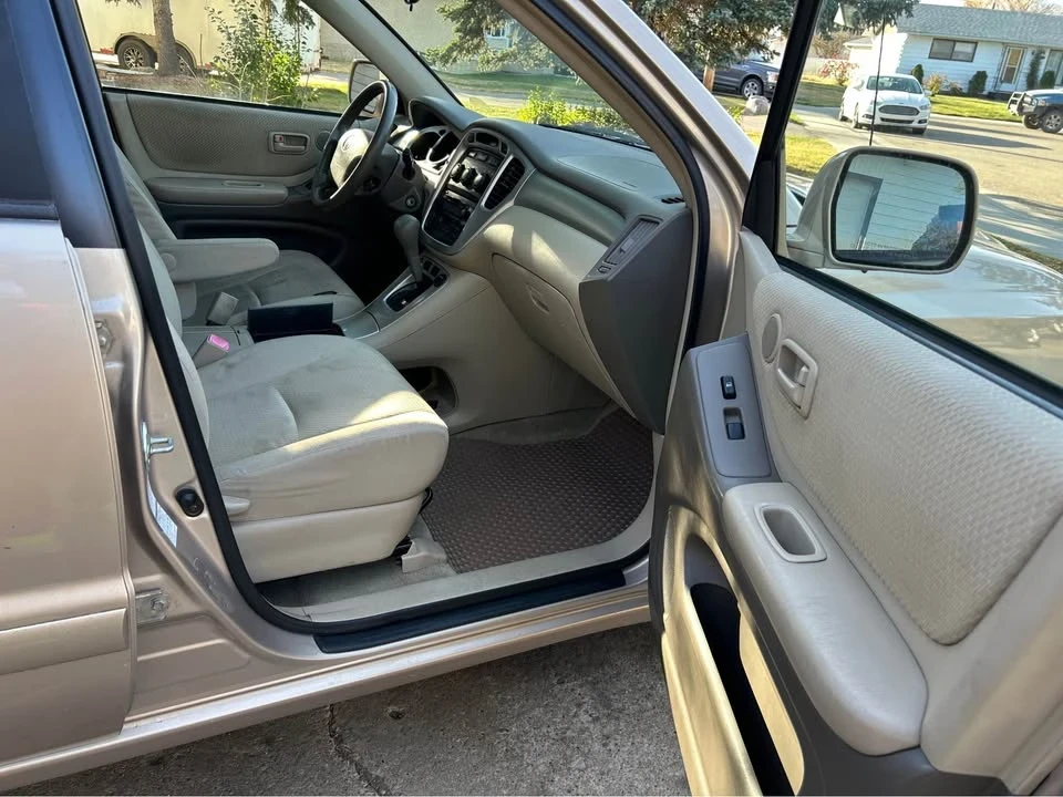 2004 Toyota Highlander - Image 6 of 8