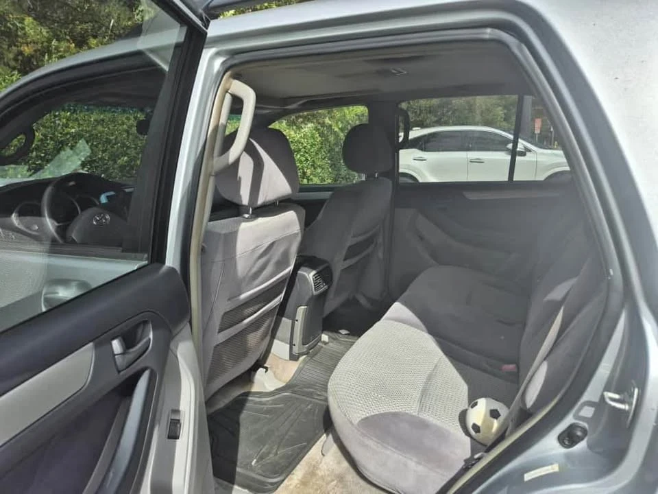 2004 Toyota Highlander - Image 19 of 20