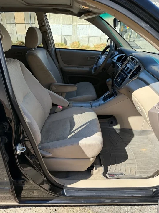 2004 Toyota Highlander - Image 5 of 16