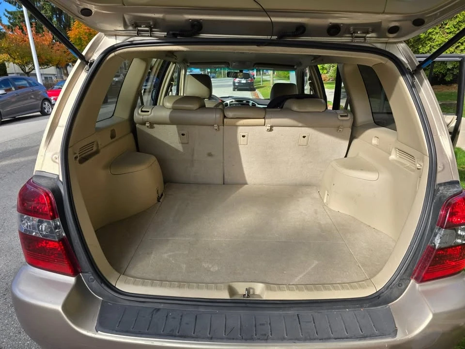 2004 Toyota Highlander - Image 8 of 15