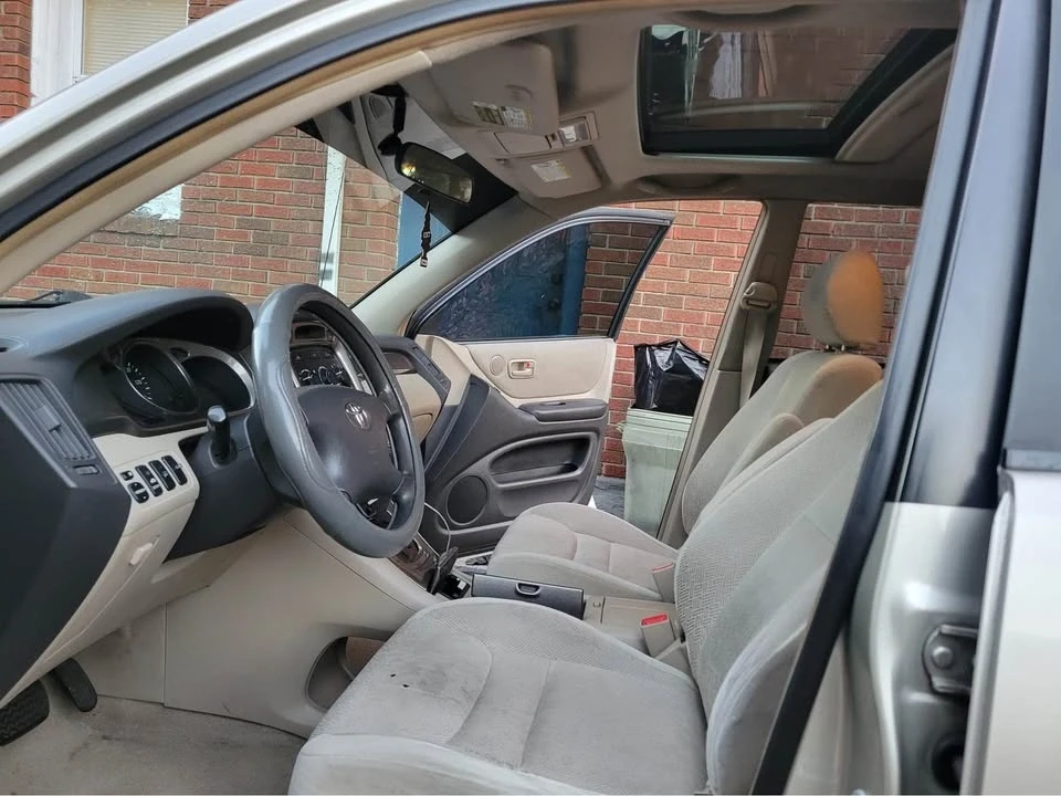 2004 Toyota Highlander - Image 6 of 17