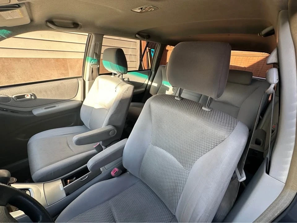 2004 Toyota Highlander - Image 2 of 5