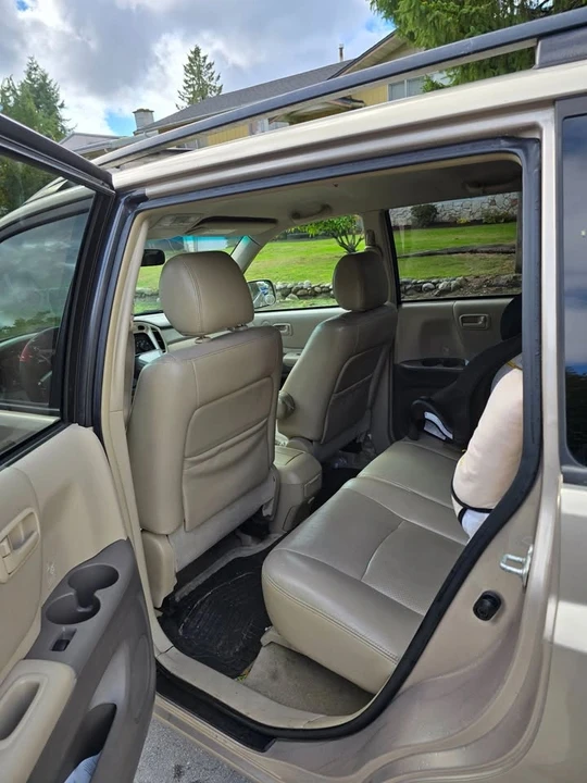 2004 Toyota Highlander - Image 14 of 15