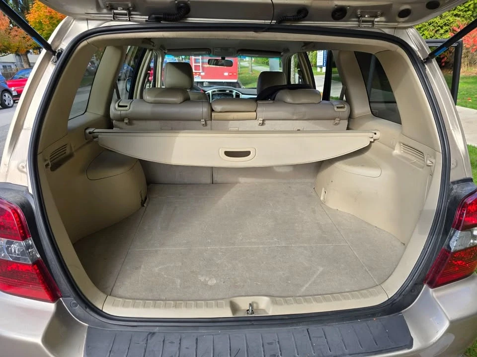 2004 Toyota Highlander - Image 10 of 15