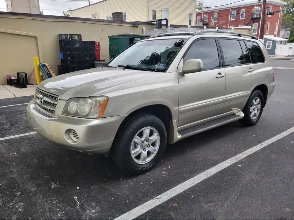 2004 Toyota Highlander - Image 12 of 17