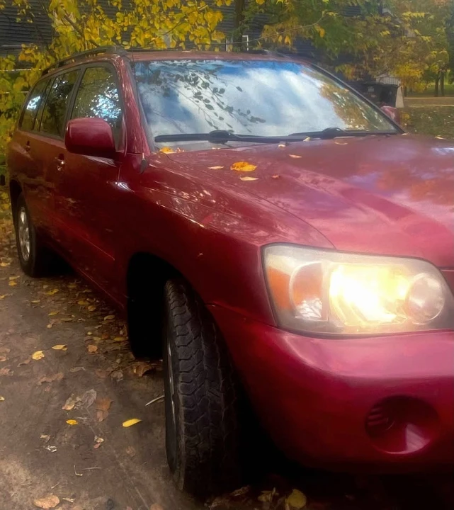 2004 Toyota Highlander - Image 2 of 8