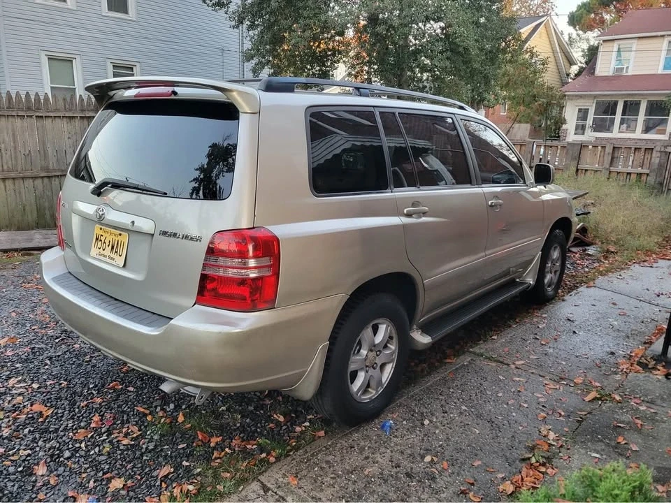 2004 Toyota Highlander - Image 4 of 17