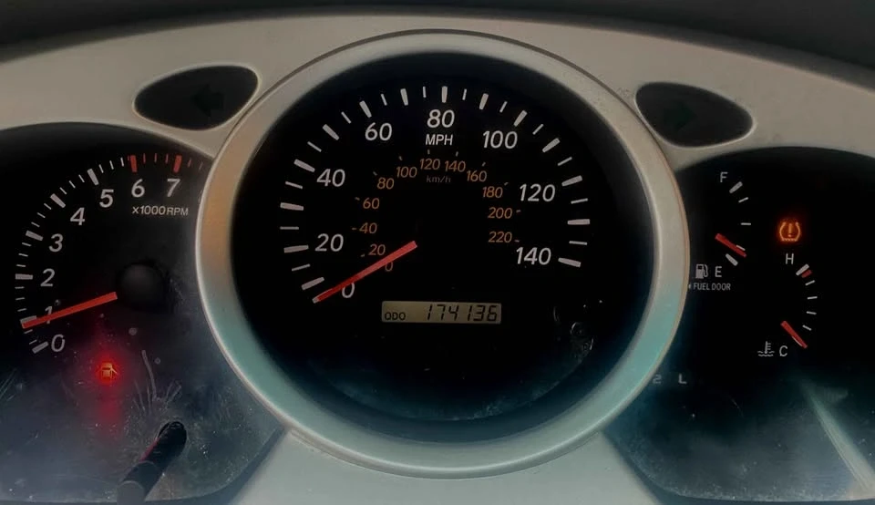 2004 Toyota Highlander - Image 8 of 8
