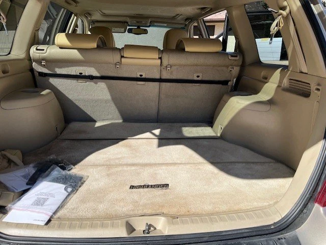 2004 Toyota Highlander - Image 5 of 11
