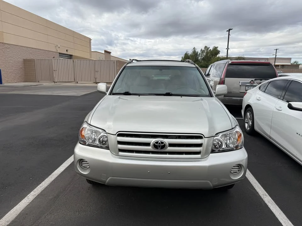 2004 Toyota Highlander - Image 2 of 11