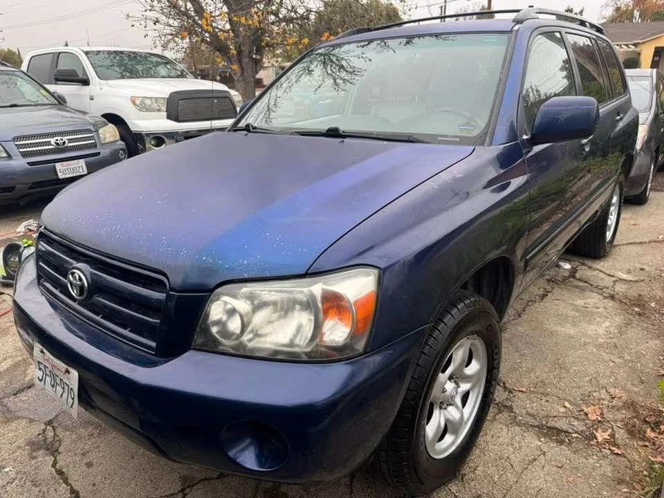 2004 Toyota Highlander - Image 2 of 4