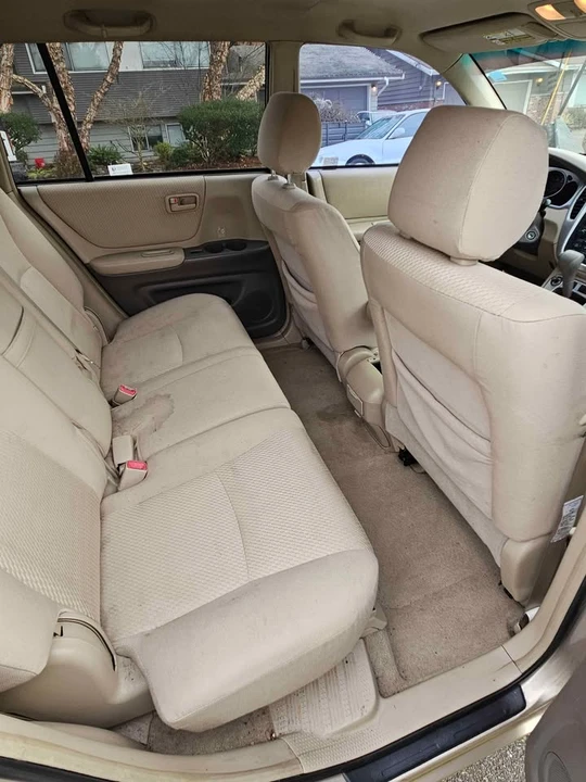 2004 Toyota Highlander - Image 10 of 11