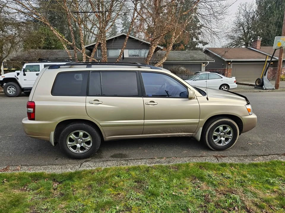 2004 Toyota Highlander - Image 3 of 11