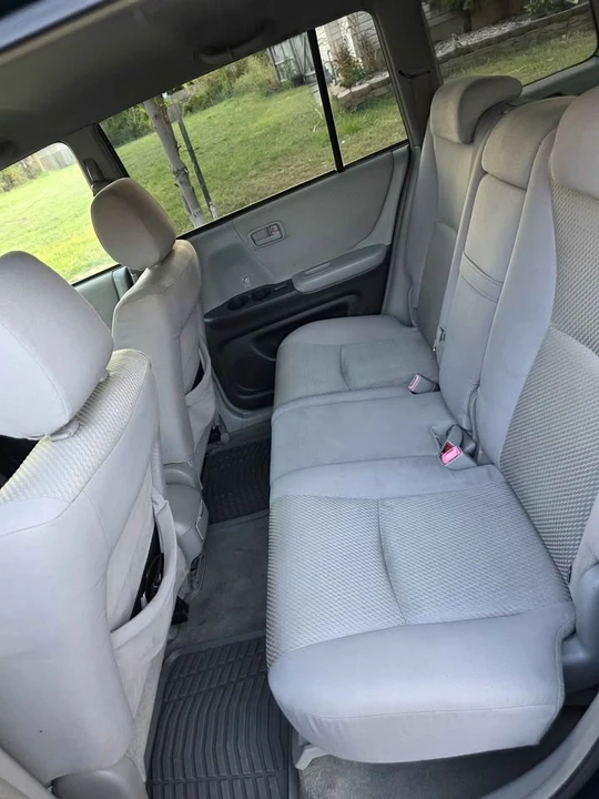 2004 Toyota Highlander - Image 12 of 15