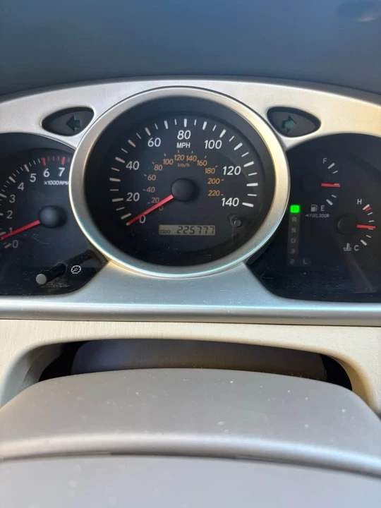 2004 Toyota Highlander - Image 6 of 7