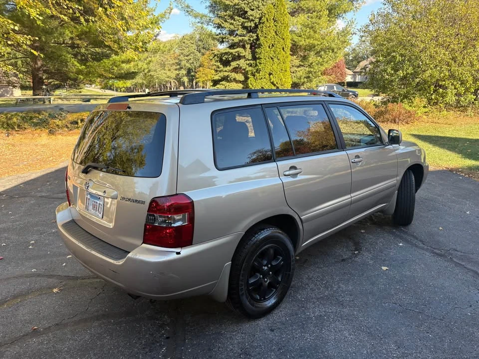 2004 Toyota Highlander - Image 2 of 7
