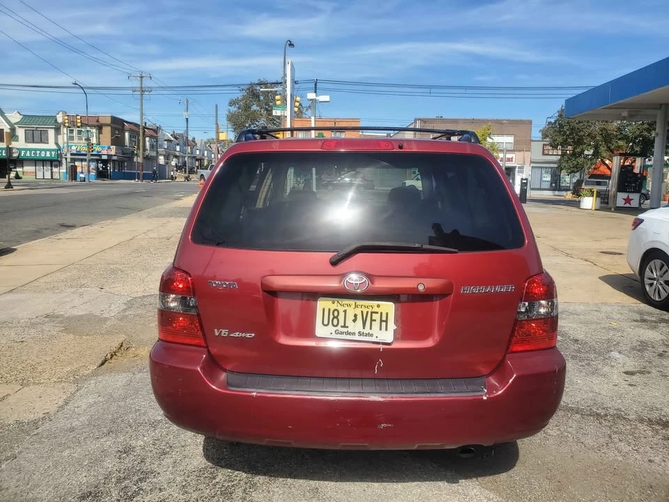 2004 Toyota Highlander - Image 12 of 13