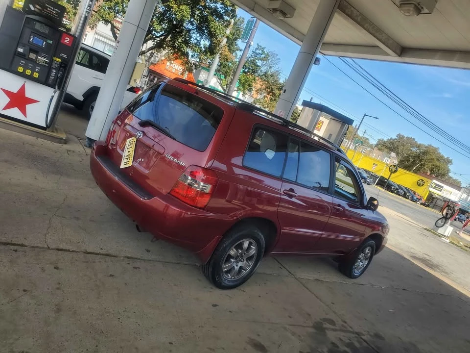 2004 Toyota Highlander - Image 2 of 13