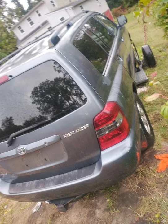 2004 Toyota Highlander - Image 7 of 9