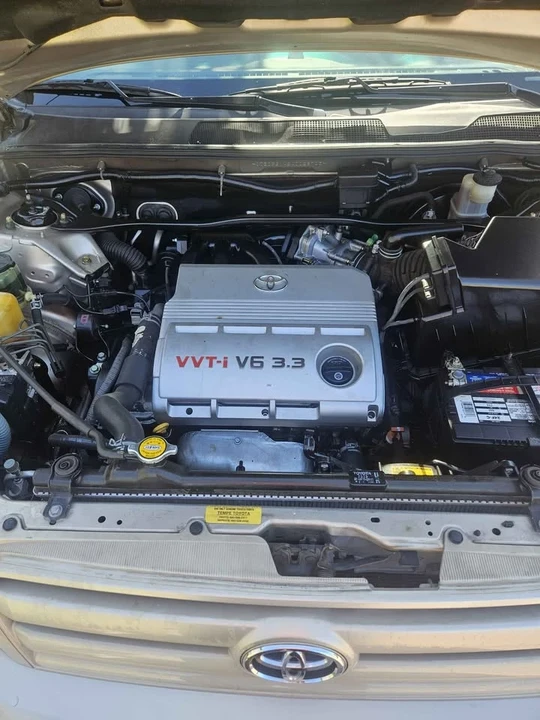 2004 Toyota Highlander - Image 10 of 12