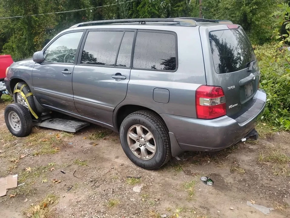 2004 Toyota Highlander - Image 4 of 9