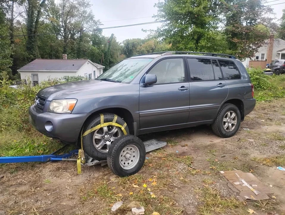 2004 Toyota Highlander - Image 2 of 9