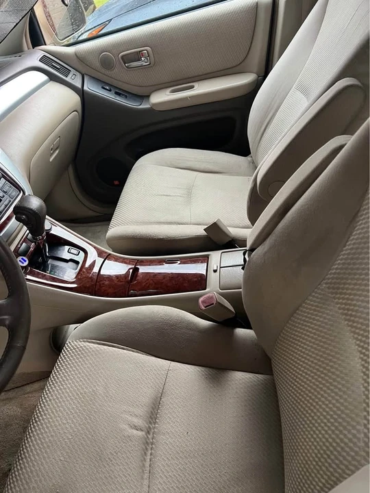 2004 Toyota Highlander - Image 3 of 4