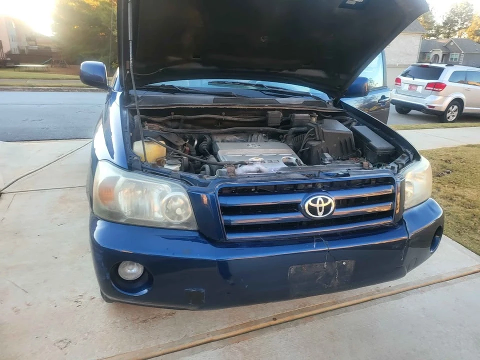 2004 Toyota Highlander - Image 2 of 13