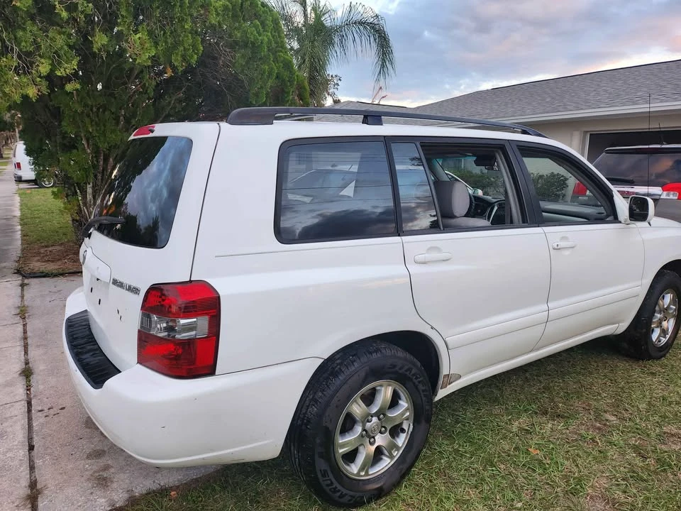 2004 Toyota Highlander - Image 6 of 12