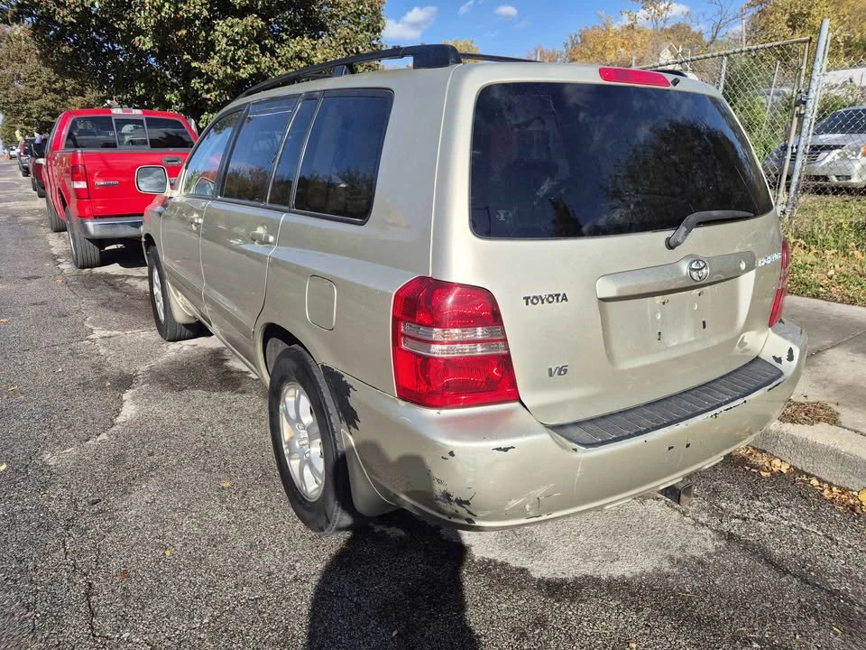2004 Toyota Highlander - Image 4 of 9