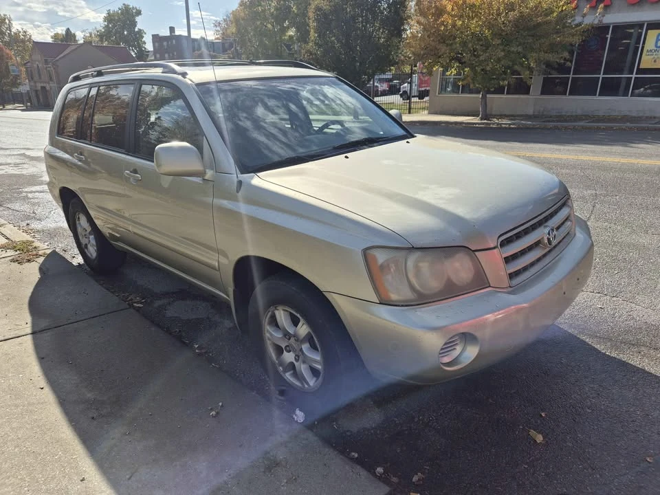 2004 Toyota Highlander - Image 9 of 9
