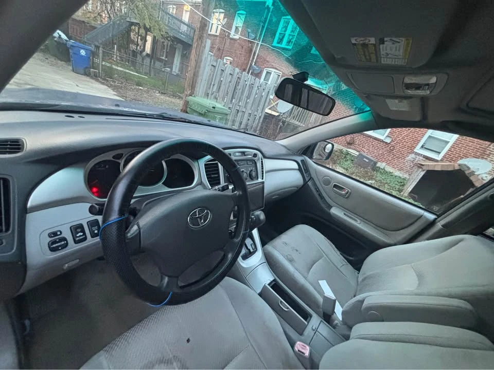 2004 Toyota Highlander - Image 8 of 8