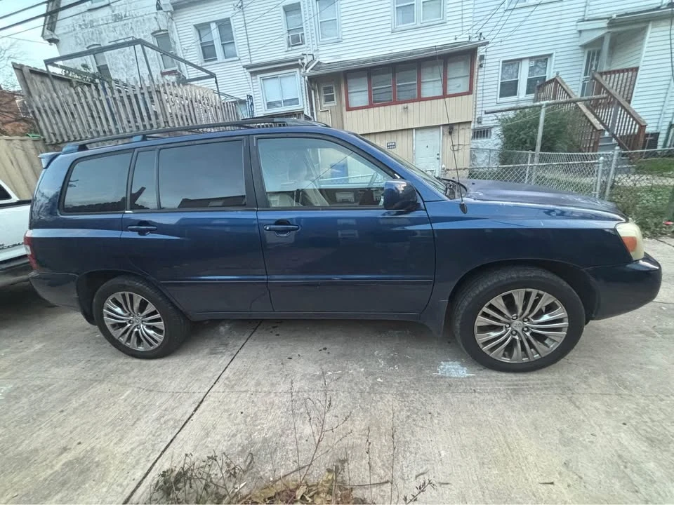 2004 Toyota Highlander - Image 6 of 8