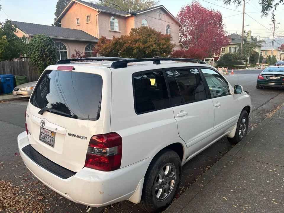 2004 Toyota Highlander - Image 5 of 16