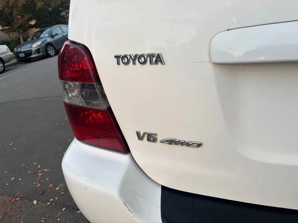 2004 Toyota Highlander - Image 7 of 16