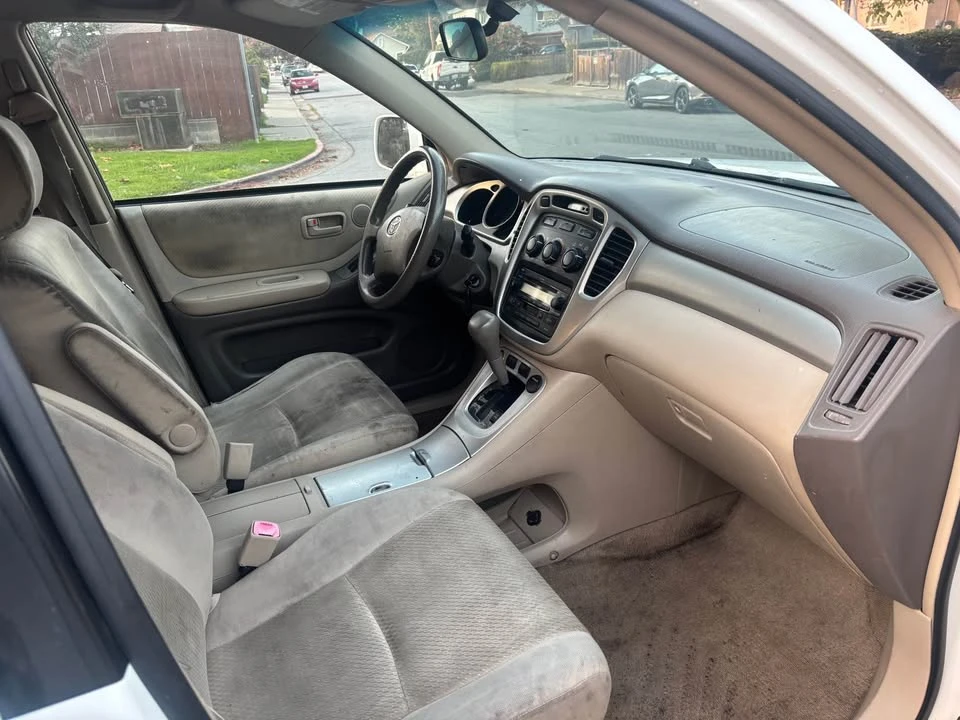 2004 Toyota Highlander - Image 14 of 16