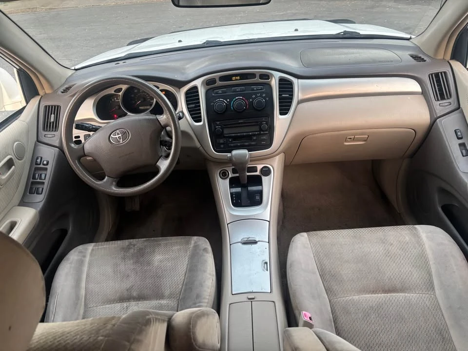 2004 Toyota Highlander - Image 13 of 16